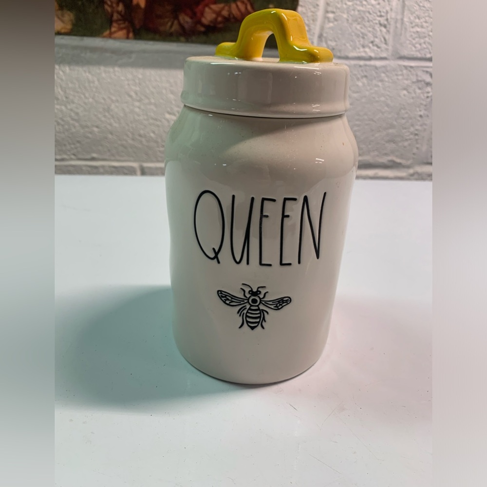 Queen Bee canister